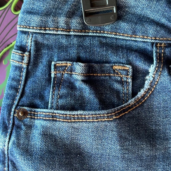 Old Navy Medium Wash Jean Shorts High Rise Bermuda Size 12 Women - Picture 3 of 9